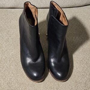 Vince Camuto Black Leather Ankle Booties